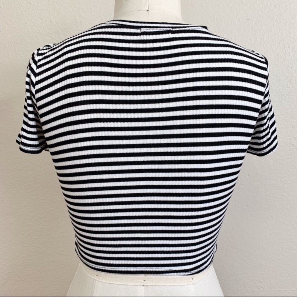 Striped crop top - Picture 3 of 4
